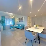 아파트 53 Penthouse With View 클루지나포카