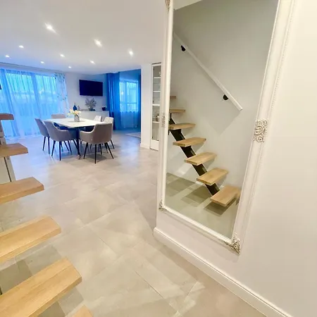 53 Penthouse With View Apartament *